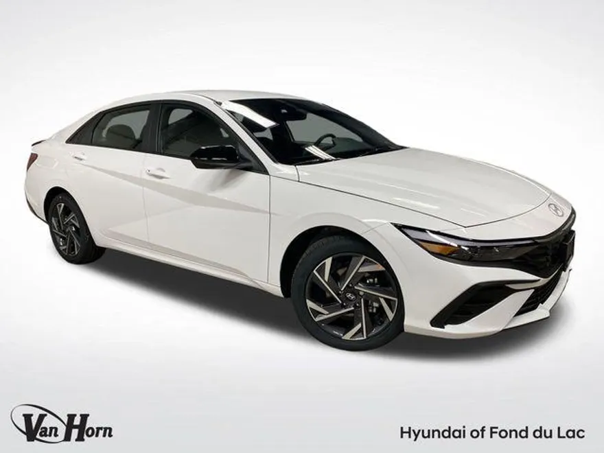 2025 Hyundai Elantra SEL Sport photo 1