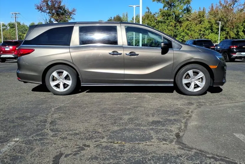 2019 Honda Odyssey EX-L photo 1