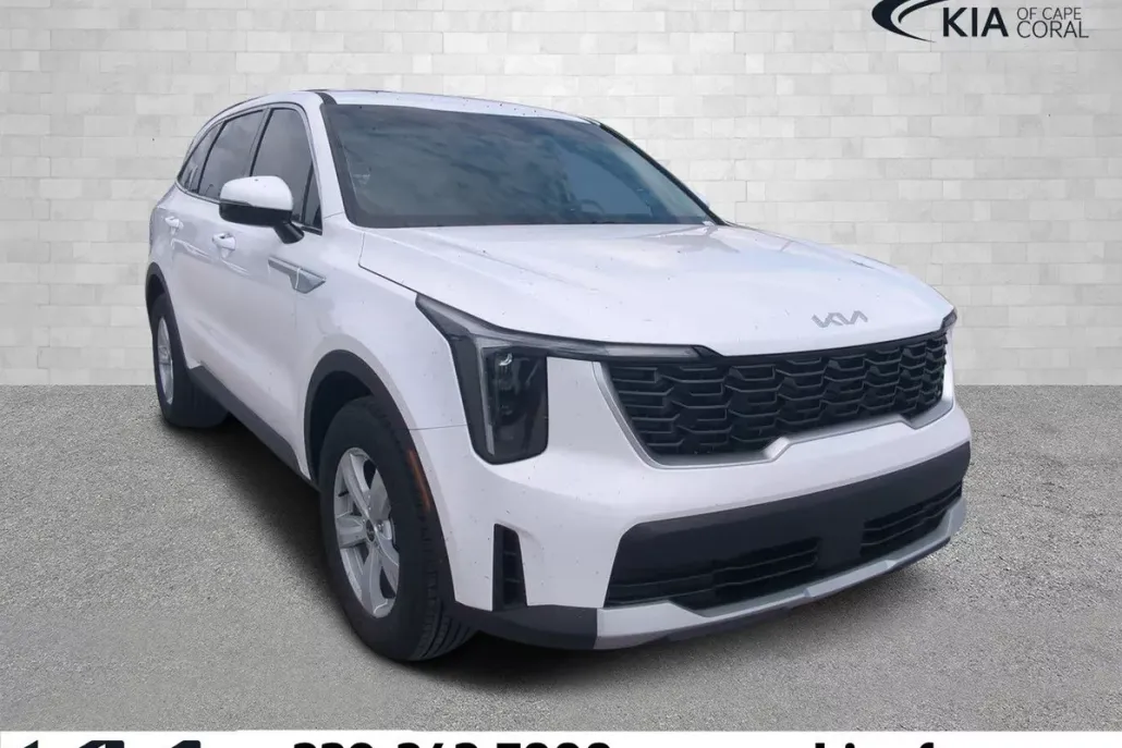 2025 Kia Sorento LX photo 1