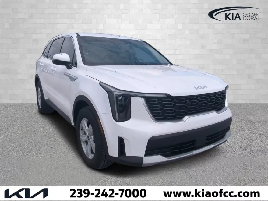 2025 Kia Sorento LX photo 1