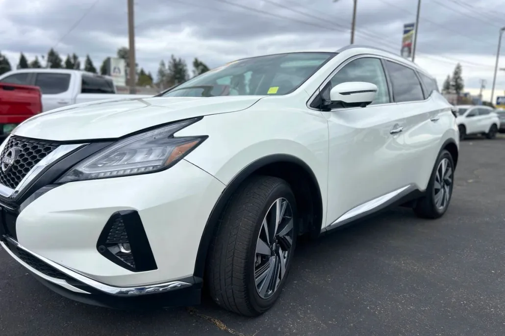 2023 Nissan Murano SL photo 1