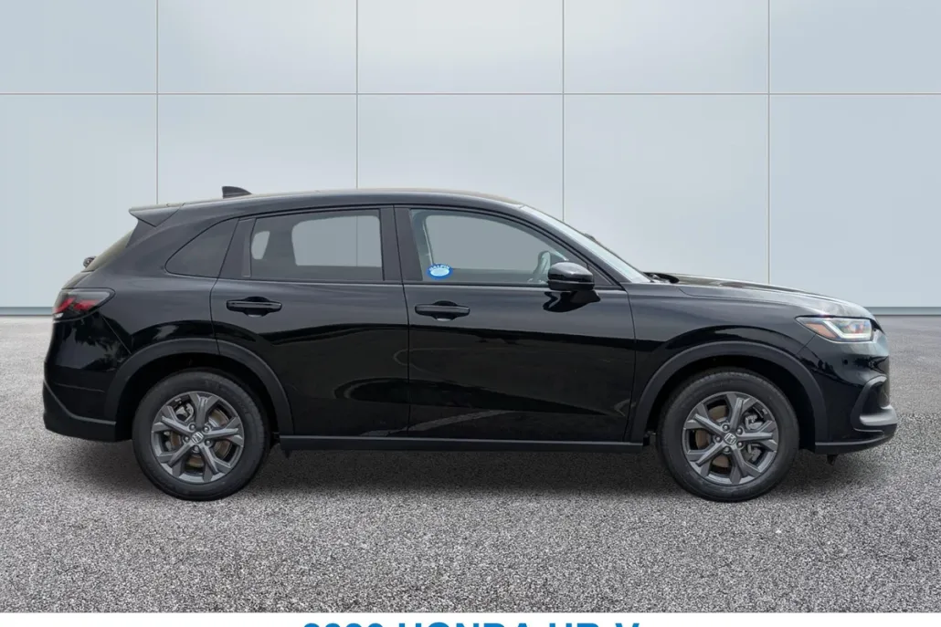 2026 Honda HR-V LX photo 1