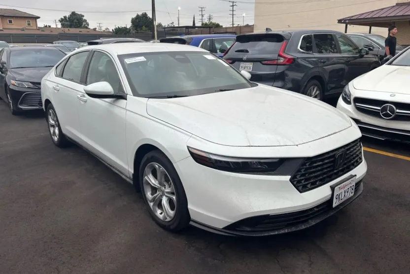 2024 Honda Accord LX photo 1