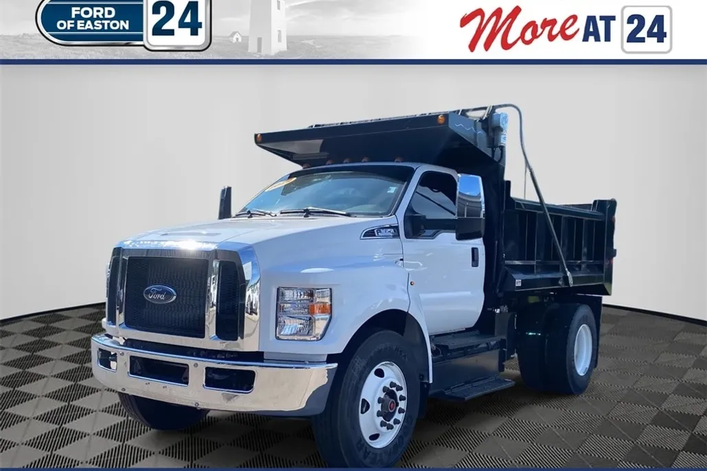 2024 Ford F-650 Base photo 1