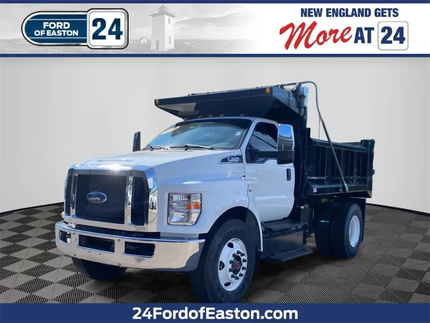 2024 Ford F-650 Base photo 1