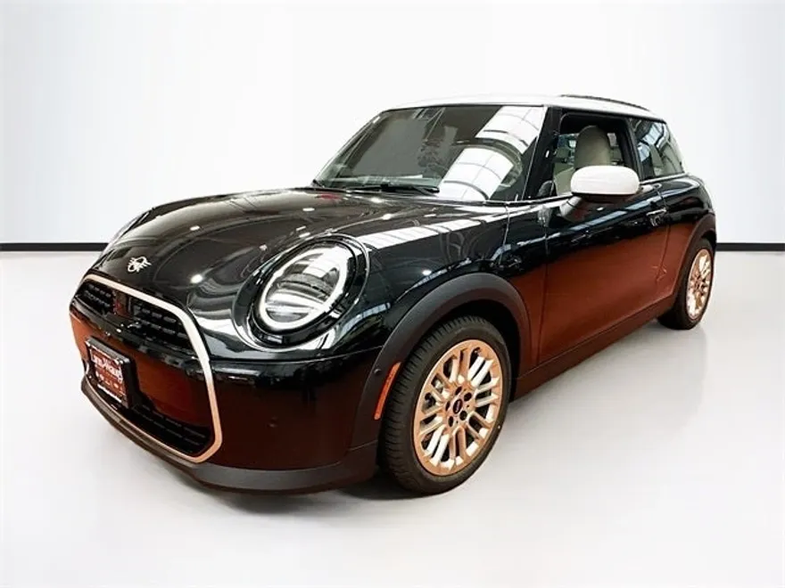 2025 Mini Cooper 2 Door Hardtop Iconic photo 1