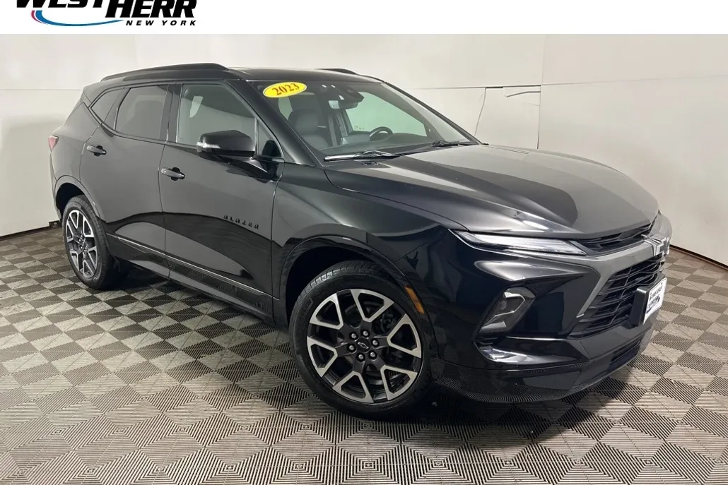 2023 Chevrolet Blazer RS photo 1