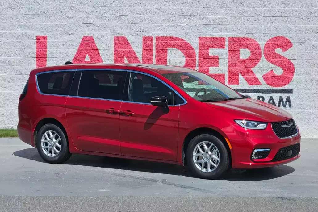 2025 Chrysler Pacifica photo 1