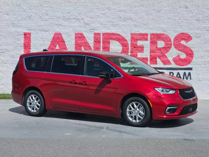 2025 Chrysler Pacifica photo 1