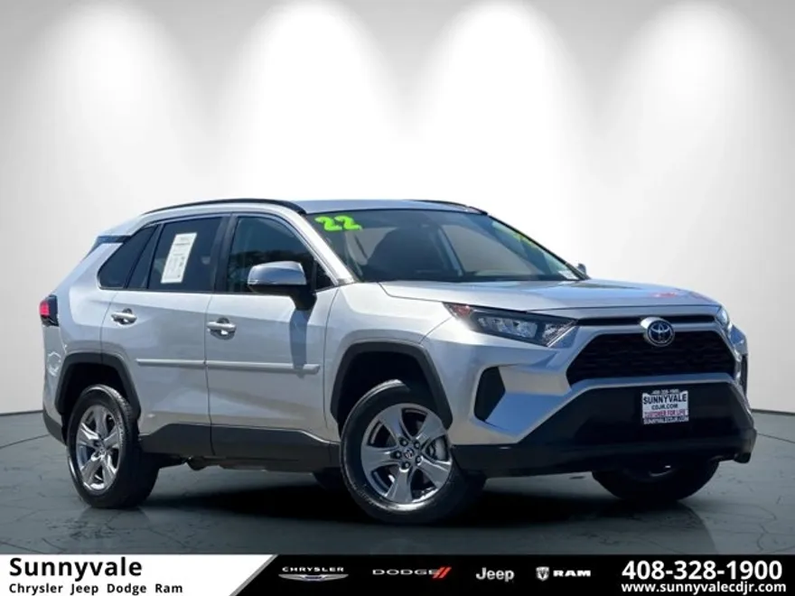 2022 Toyota RAV4 Hybrid LE photo 1