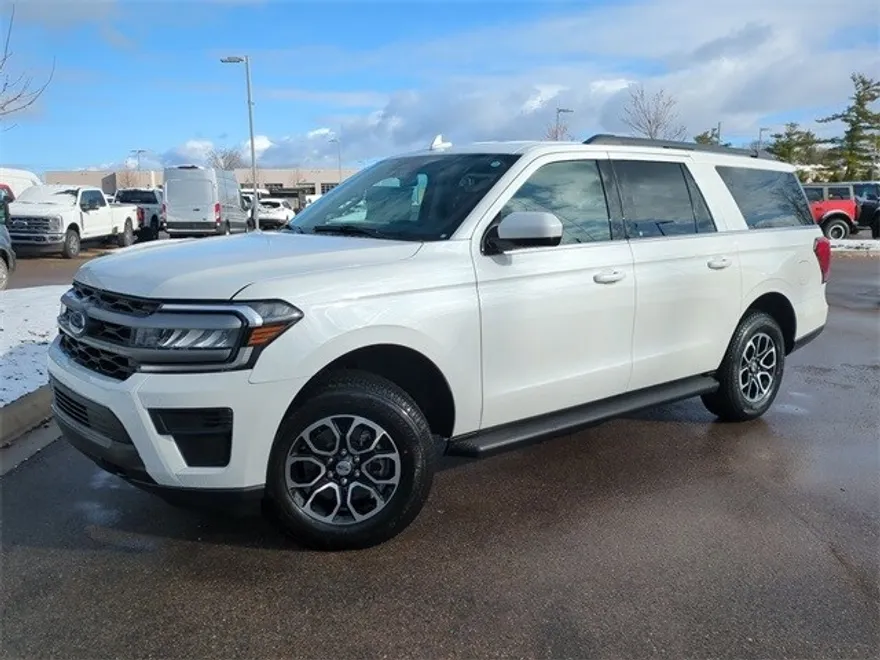 2024 Ford Expedition MAX XLT photo 1