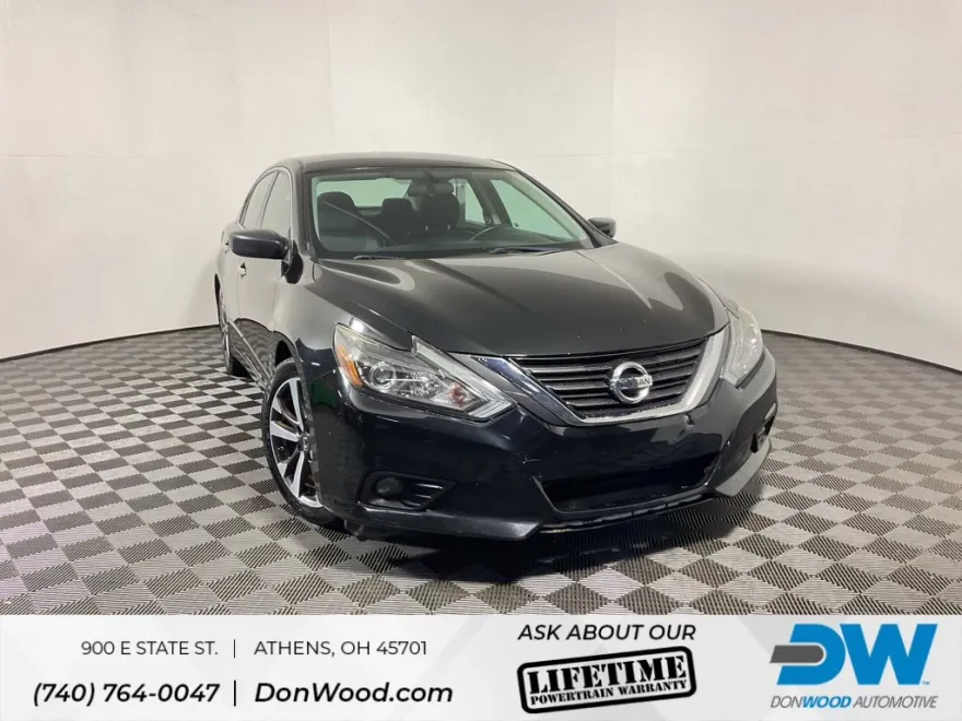 2016 Nissan Altima 2.5 SR photo 1