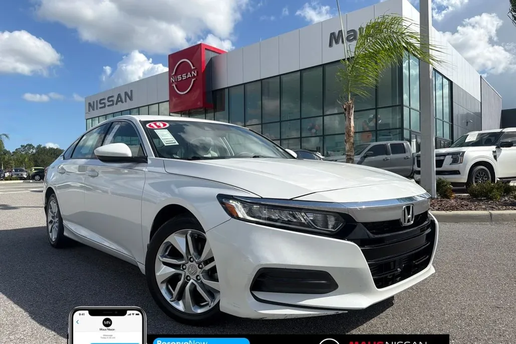 2019 Honda Accord LX photo 1