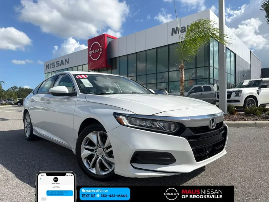2019 Honda Accord LX photo 1