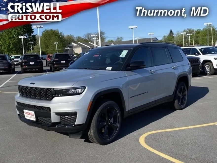 2025 Jeep Grand Cherokee Altitude photo 1