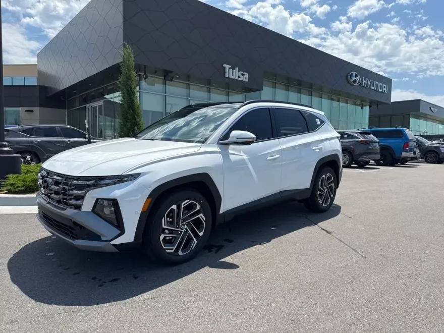 2025 Hyundai Tucson Limited photo 1