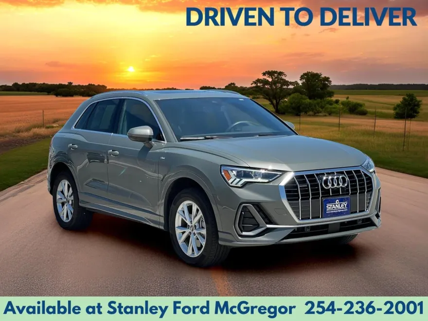 2024 Audi Q3 S line Premium Plus photo 1