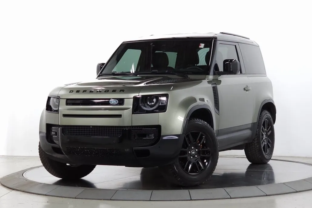 2023 Land Rover Defender 90 S photo 1