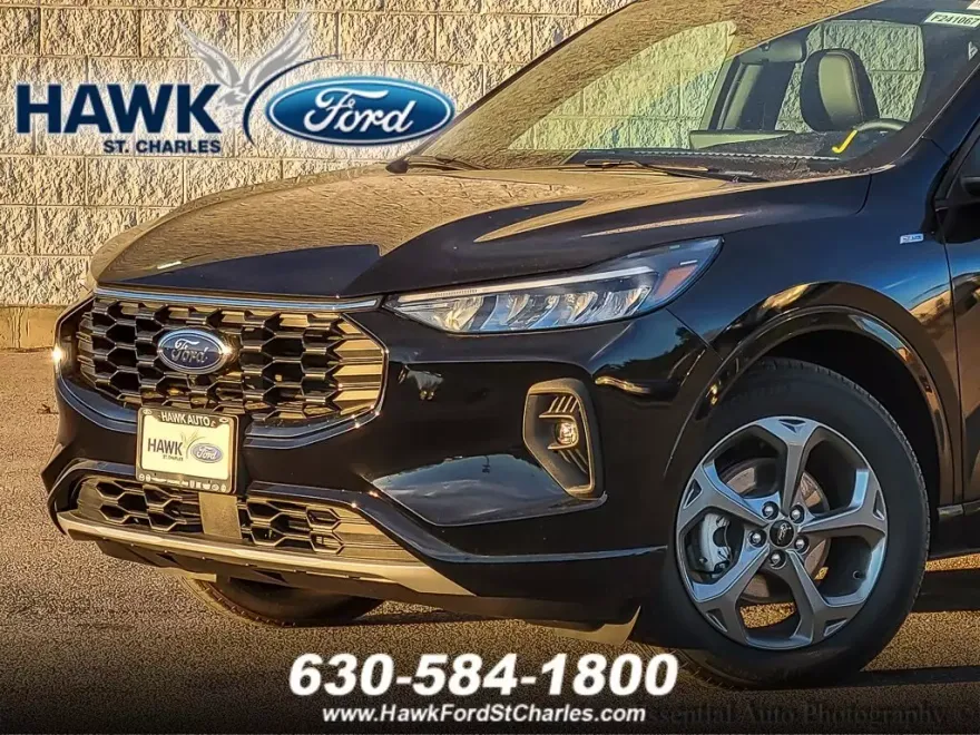 2024 Ford Escape ST-Line Select photo 1
