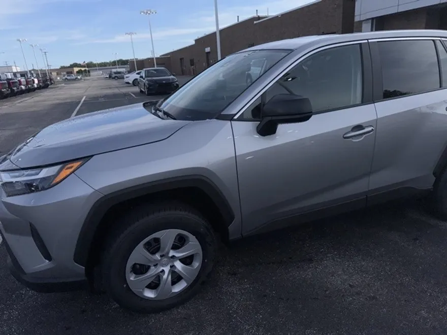 2025 Toyota RAV4 LE photo 1