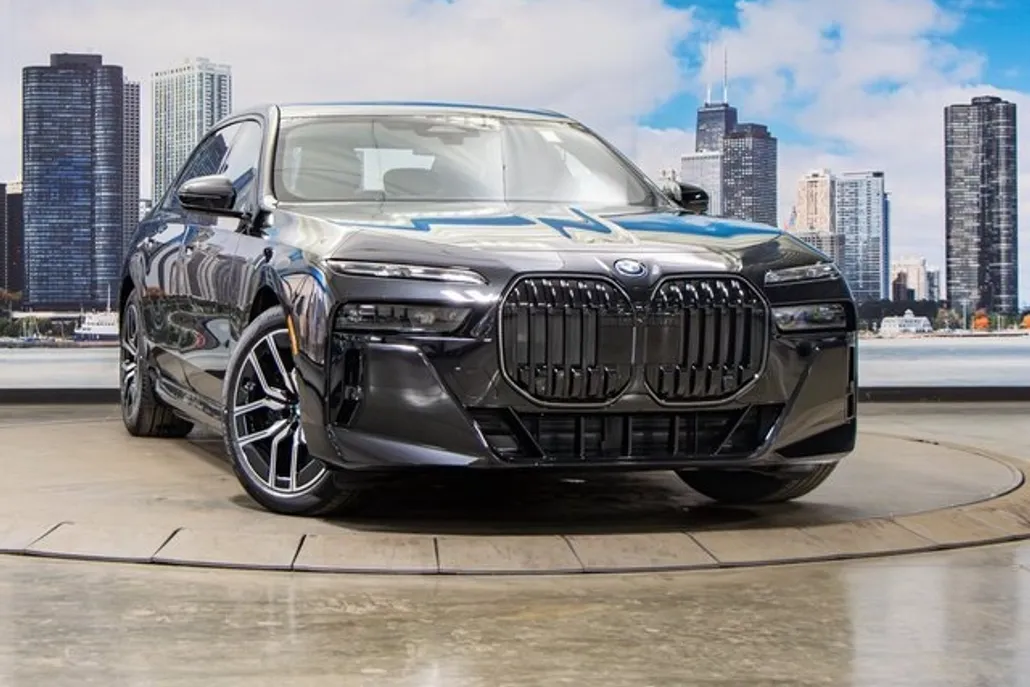 2025 Bmw 750e photo 1