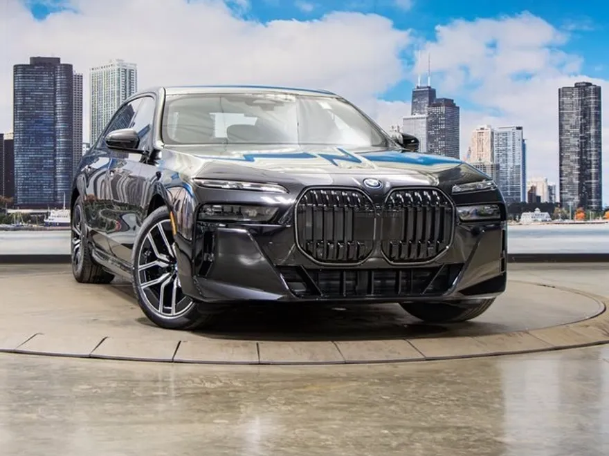2025 Bmw 750e photo 1