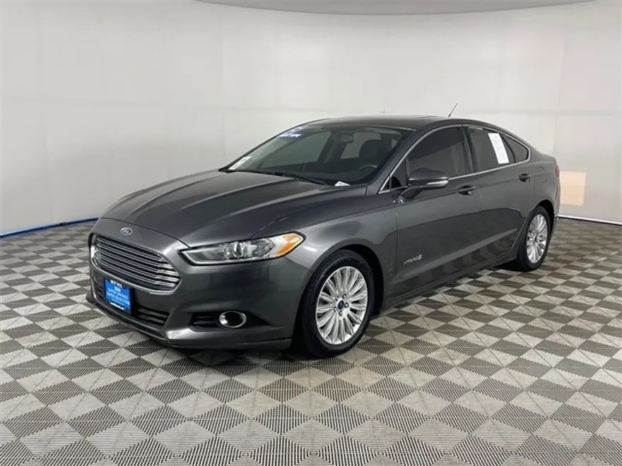 2015 Ford Fusion Hybrid SE photo 1