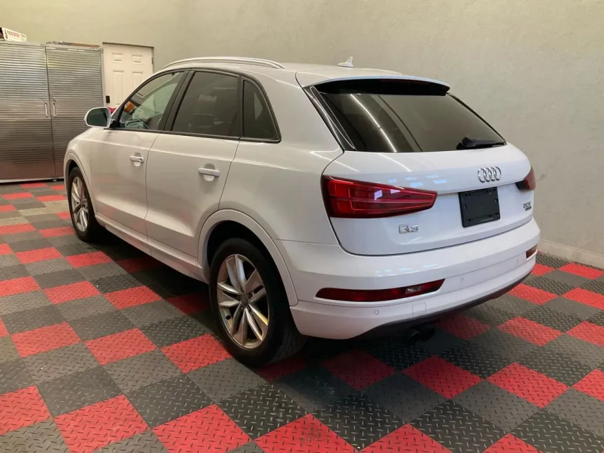 2017 Audi Q3 Premium photo 1