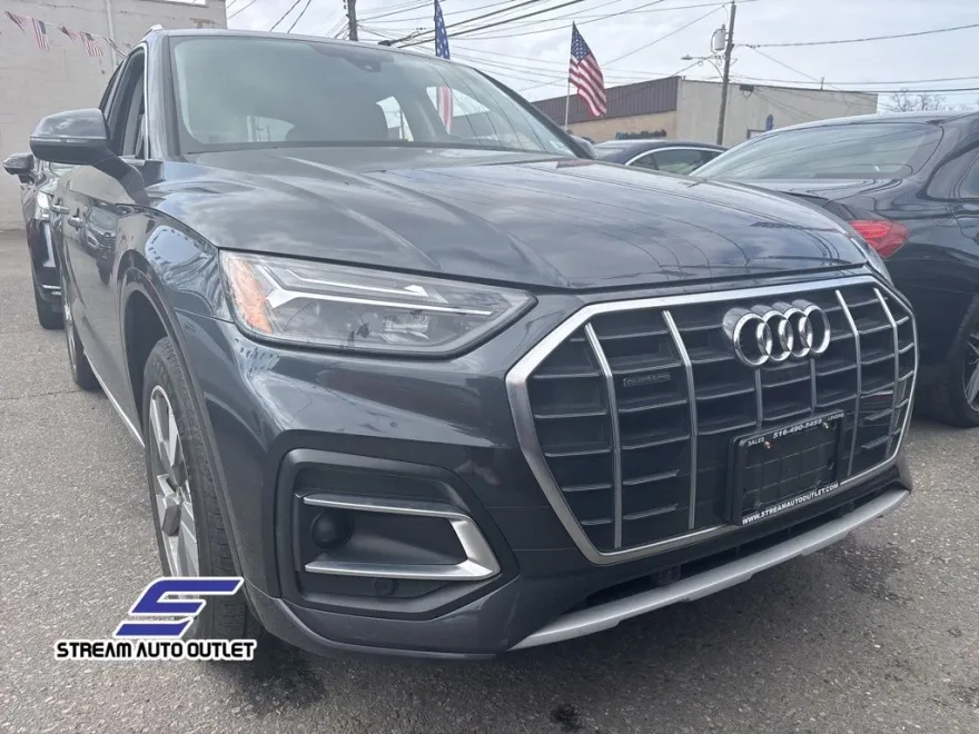 2023 Audi Q5 40 Premium Plus photo 1