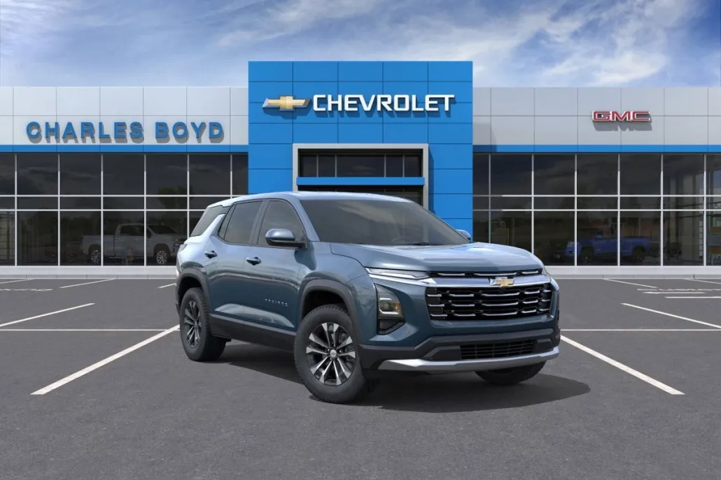 2026 Chevrolet Equinox LT photo 1