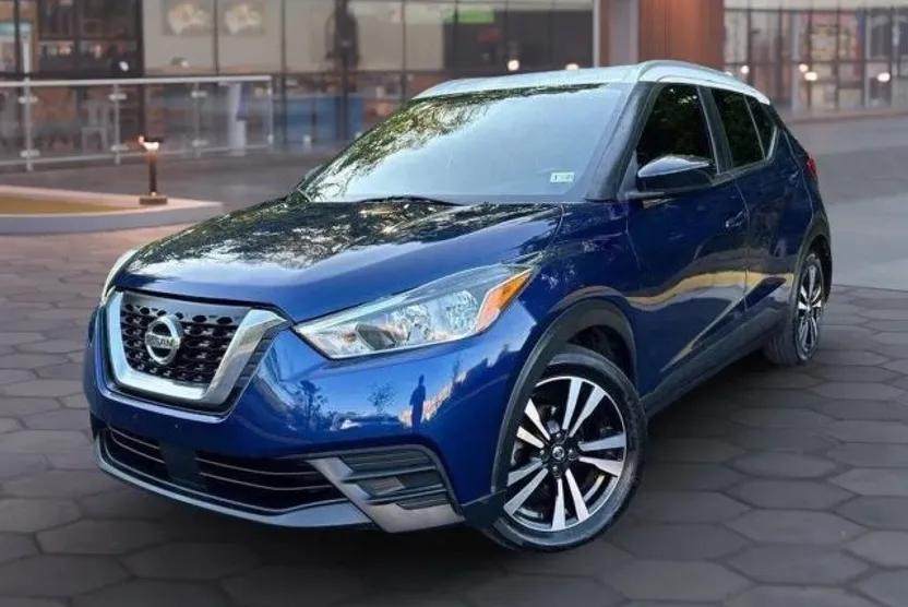 2020 Nissan Kicks SV photo 1