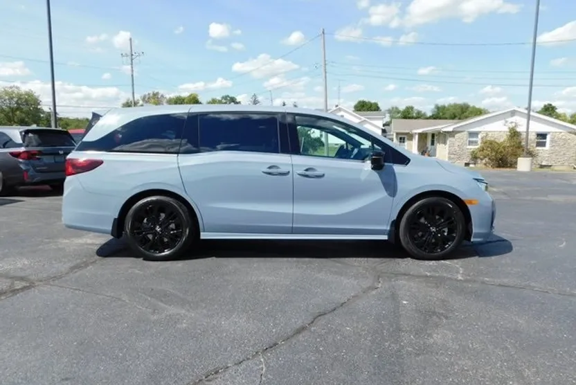2026 Honda Odyssey photo 1