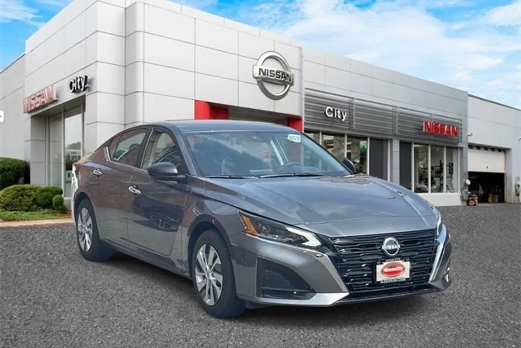 2025 Nissan Altima 2.5 S photo 1