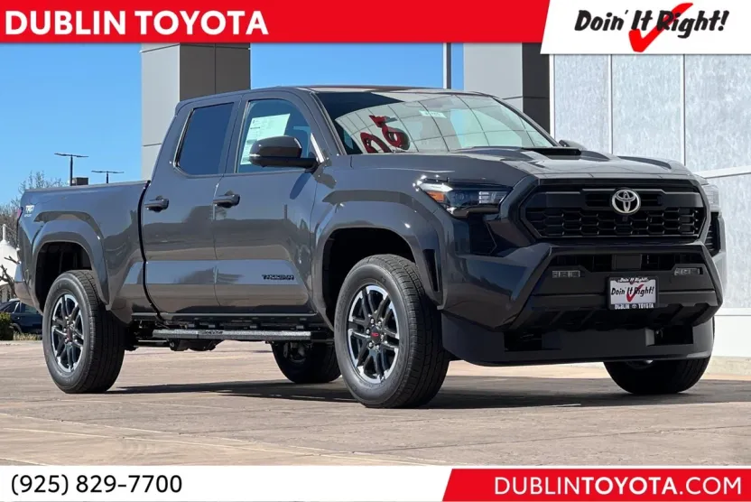2025 Toyota Tacoma TRD Sport photo 1