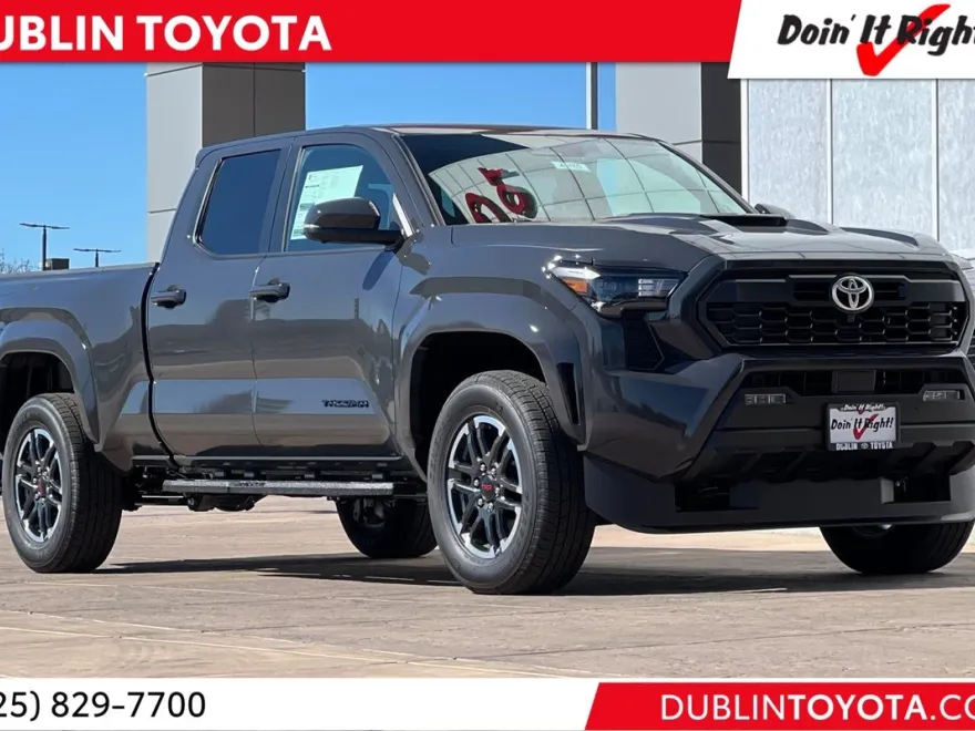 2025 Toyota Tacoma TRD Sport photo 1