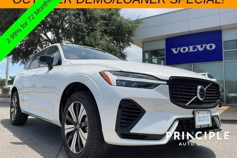 2025 Volvo XC60 Hybrid T8 Core photo 1