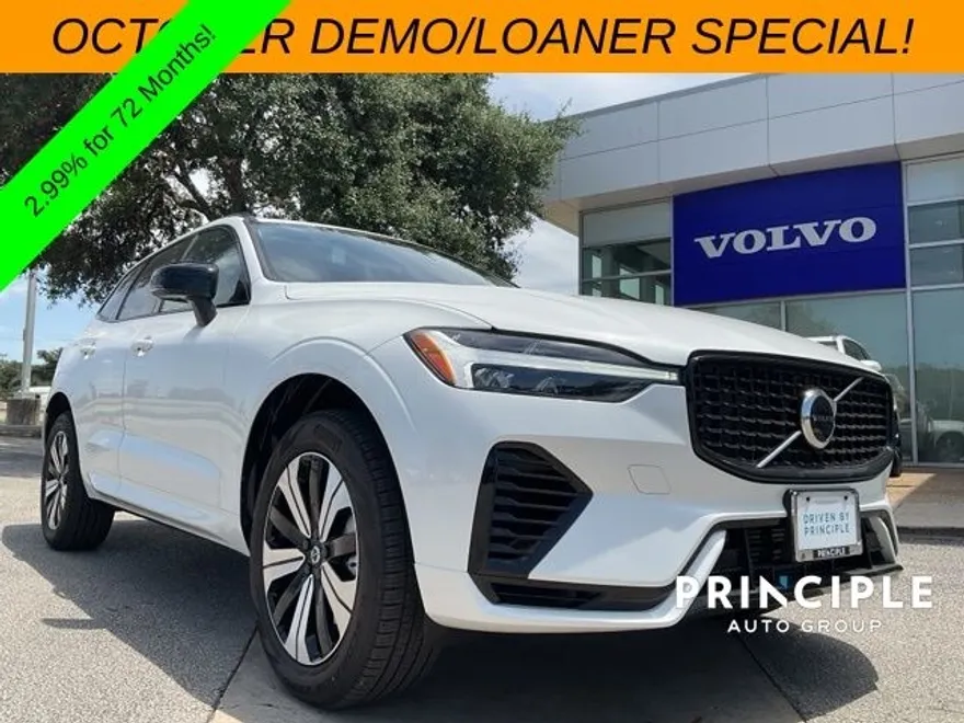2025 Volvo XC60 Hybrid T8 Core photo 1