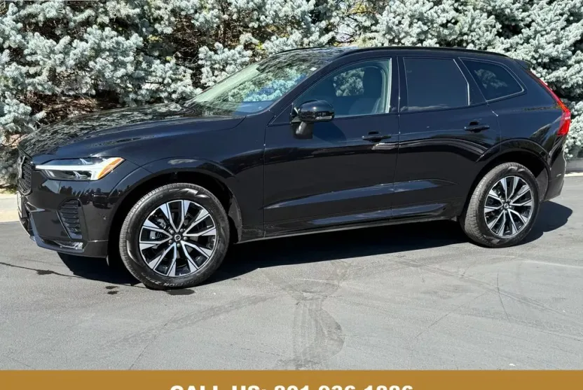 2025 Volvo XC60 B5 Plus photo 1