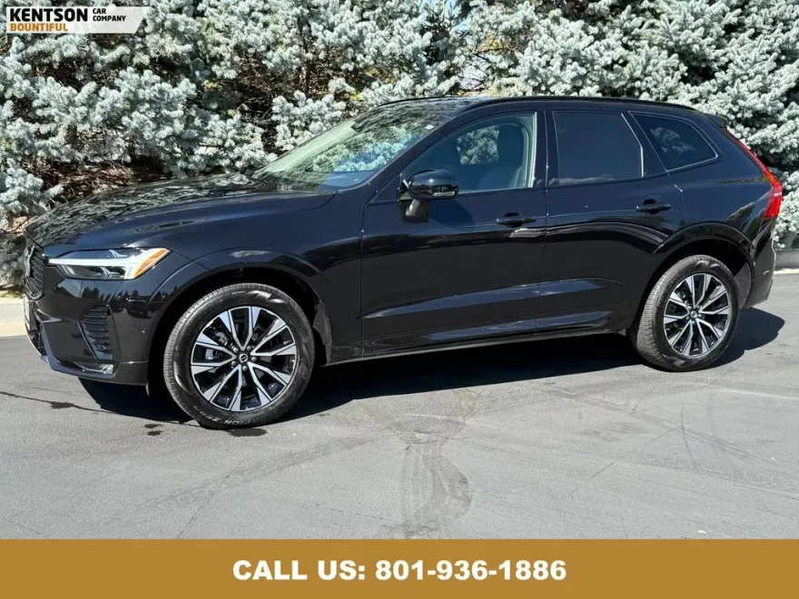 2025 Volvo XC60 B5 Plus photo 1