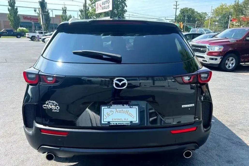 2024 Mazda CX-50 2.5 S Premium photo 1