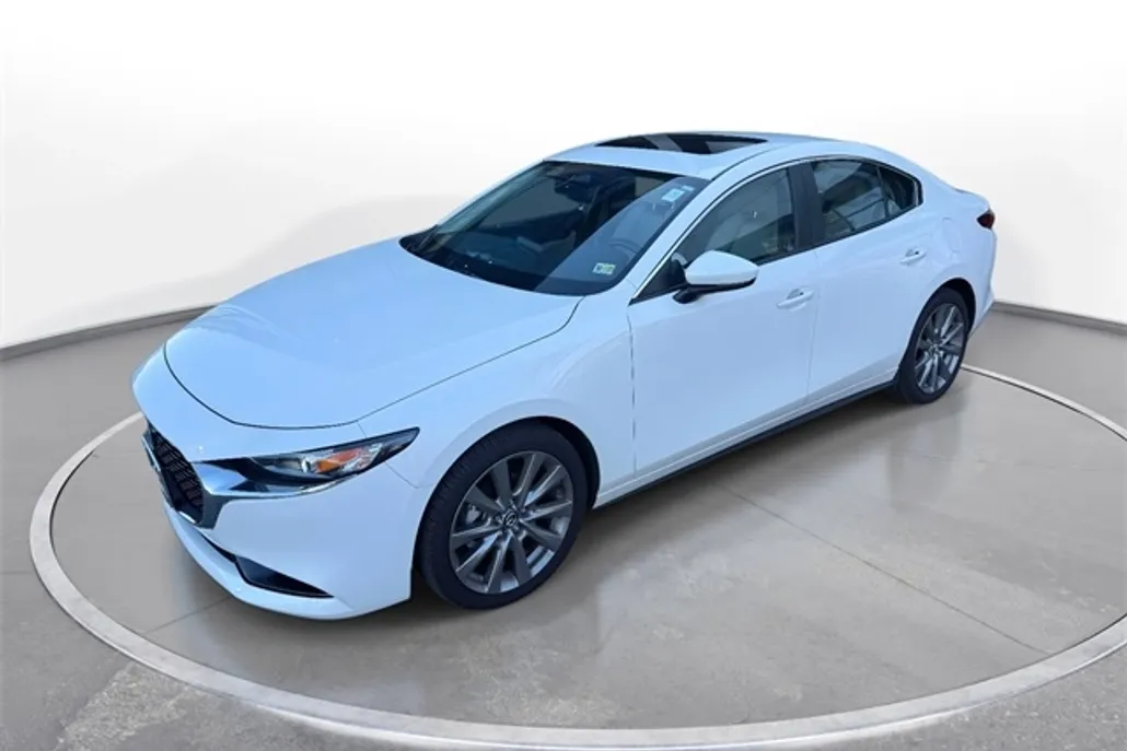 2025 Mazda Mazda3 2.5 s Preferred photo 1