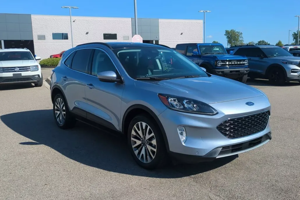 2022 Ford Escape Titanium photo 1