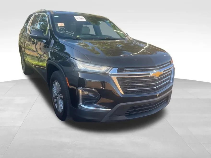 2022 Chevrolet Traverse Leather photo 1