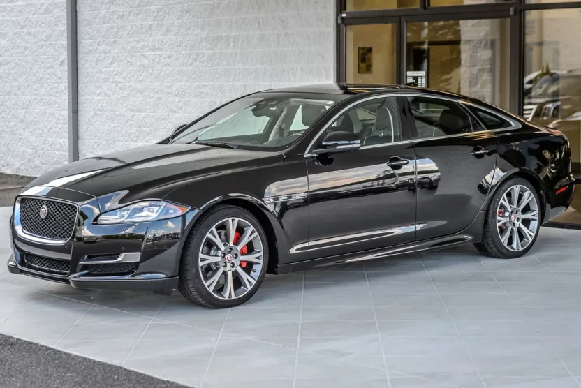 2018 Jaguar XJ R-Sport photo 1