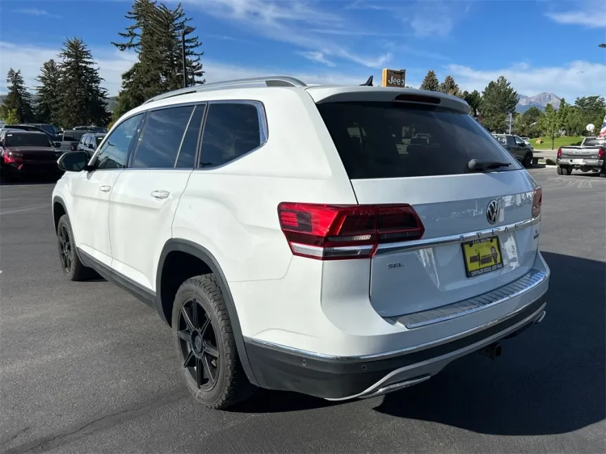2019 Volkswagen Atlas V6 SEL Premium photo 1