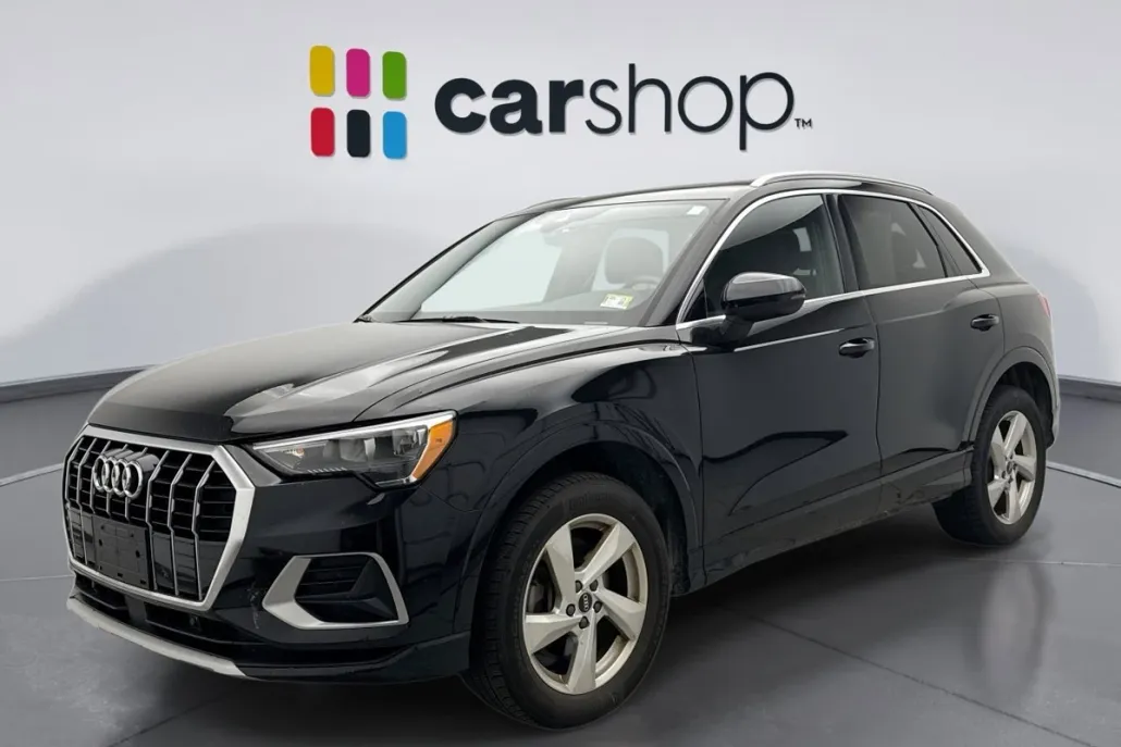 2022 Audi Q3 Premium photo 1