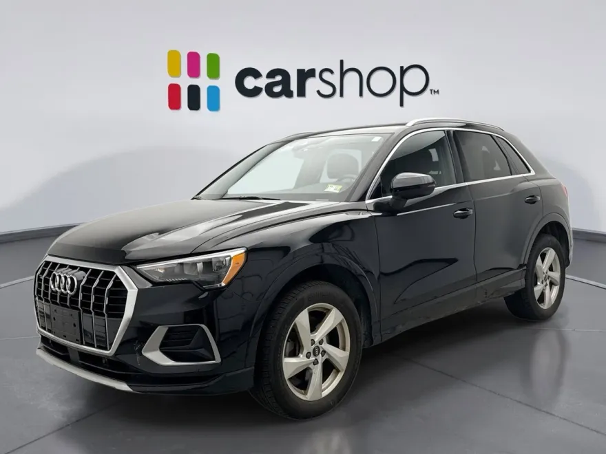 2022 Audi Q3 Premium photo 1