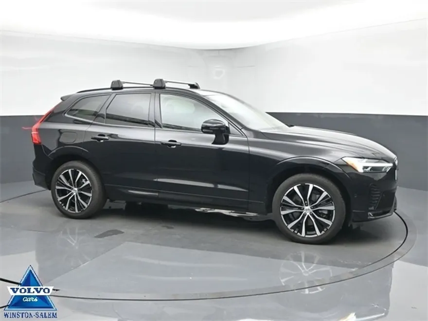 2023 Volvo XC60 Ultimate photo 1