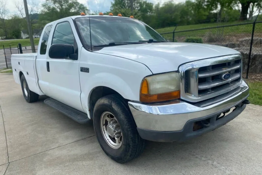 2000 Ford F-250 photo 1