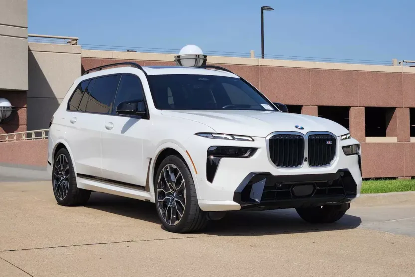 2025 Bmw X7 M60i photo 1